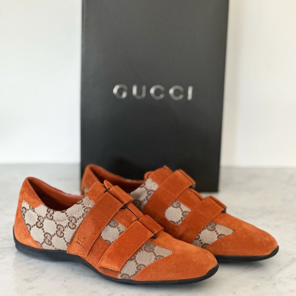 Gucci logo suede sneakers 7.5 never worn